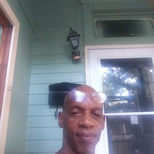 Meet your Posher, Lawrence